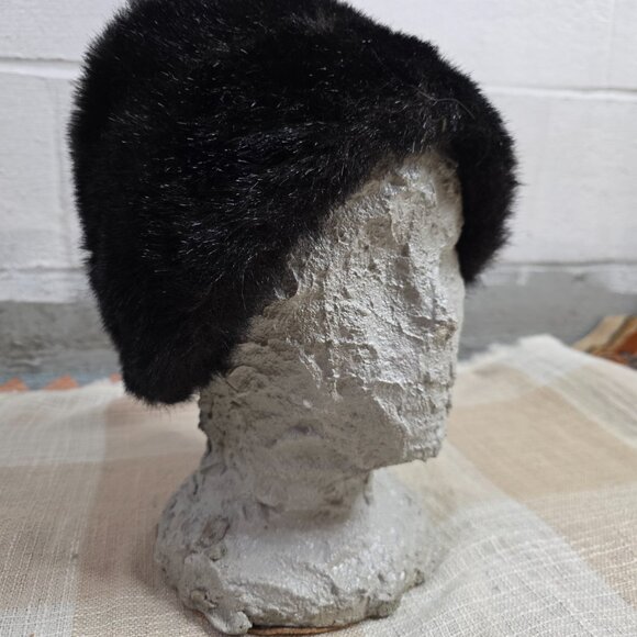 Vintage Mobwife Preppy Office Siren Skibunny Poetcore Operacore Black Fur Hat main image 5